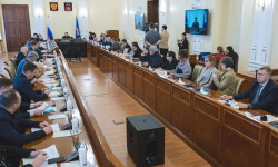 Увеличение срока закрепления инвестквот, аренду рыбопромысловых участков, ввозные пошлины обсудили на Рыбхозсовете под руководством губернатора Андрея Чибиса