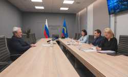 Морской порт «Лавна» и судоремонт: губернатор Андрей Чибис и генеральный директор ГТЛК Михаил Парнев обсудили реализацию ключевых арктических проектов