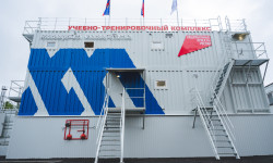 Губернатор Андрей Чибис открыл Учебно-тренировочный комплекс по борьбе за живучесть судна на базе Мурманского арктического университета