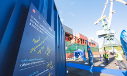 Мурманск принял первый контейнеровоз международной контейнерной линии New New Shipping Line