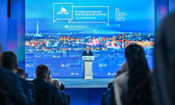 МАФ-2025: в Мурманске под руководством Президента Российской Федерации Владимира Владимировича Путина состоялось пленарное заседание. Оно проходило под девизом «На Севере – жить!»
