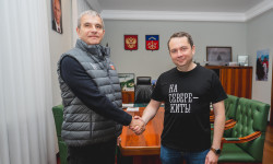 Губернатор Андрей Чибис и акционер S7 Group Владислав Филев обсудили модернизацию судоремонтного завода в Мурманске: проект выходит в активную фазу