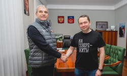 Губернатор Андрей Чибис и акционер S7 Group Владислав Филев обсудили модернизацию судоремонтного завода в Мурманске: проект выходит в активную фазу