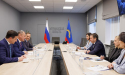 Губернатор Андрей Чибис провел рабочую встречу с руководством АО «Центр развития портовой инфраструктуры» и ГК «Антей»